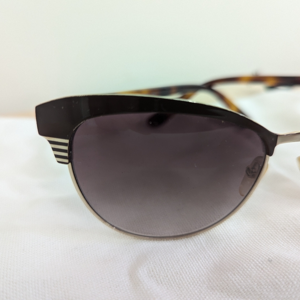 Marc by Marc Jacobs Cat Eye Sunglasses Model 398S - Picture 4 of 8